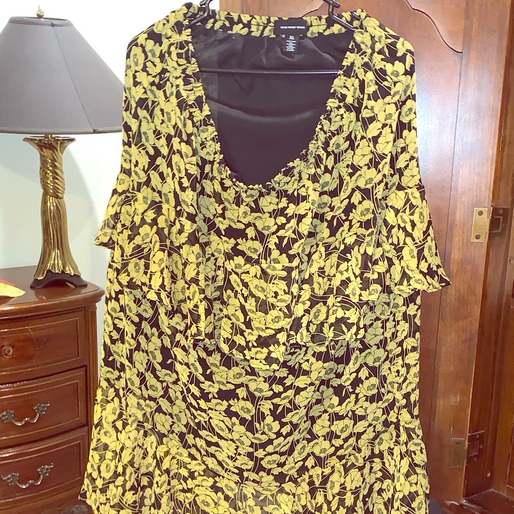 Mid length ruffled skirt